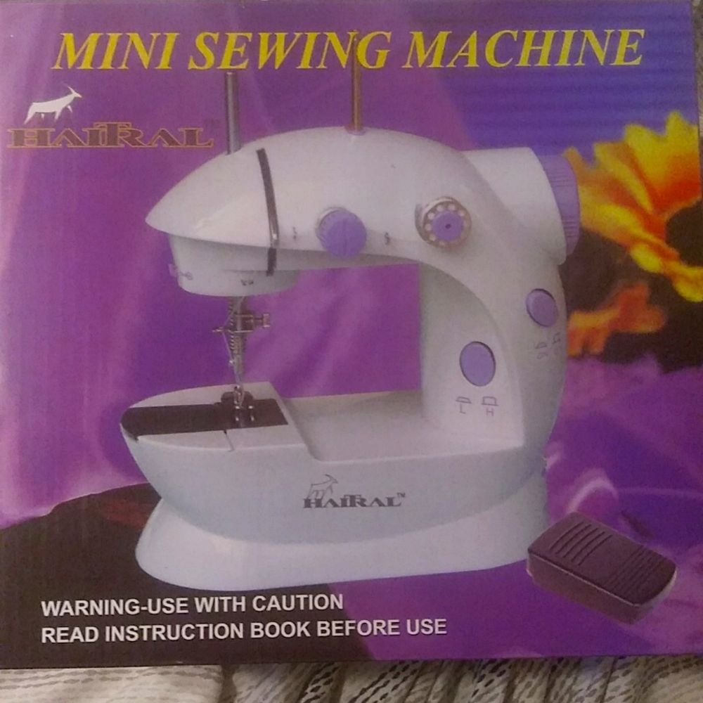 Mini Sewing Machine